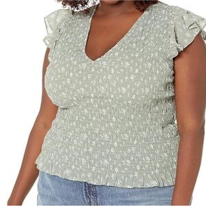 MADEWELL Plus Lucie V-Neck Smocked Top in Cottage Garden Sage Green Plus Size